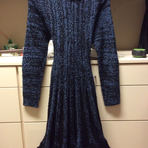 Sweater - Picture 4 of 5